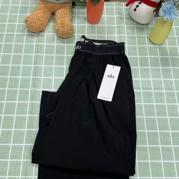 Brand new ALO Yoga Women's Black Slim Fit Pants (Regular) 🧡💙 - Picture 8 of 9